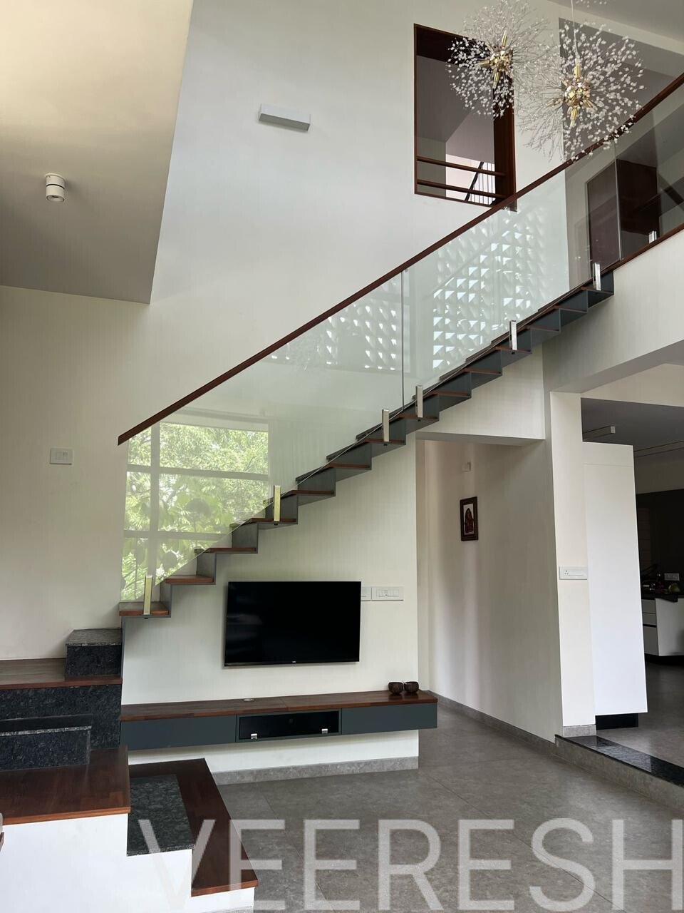 960